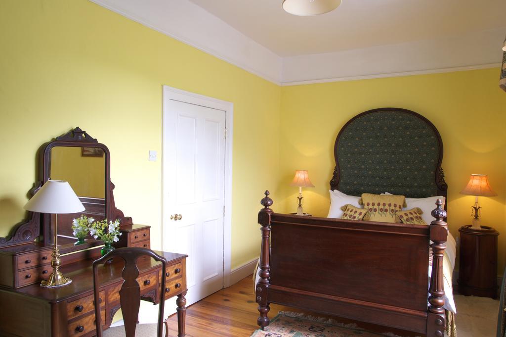 Viewmount House Otel Longford Oda fotoğraf