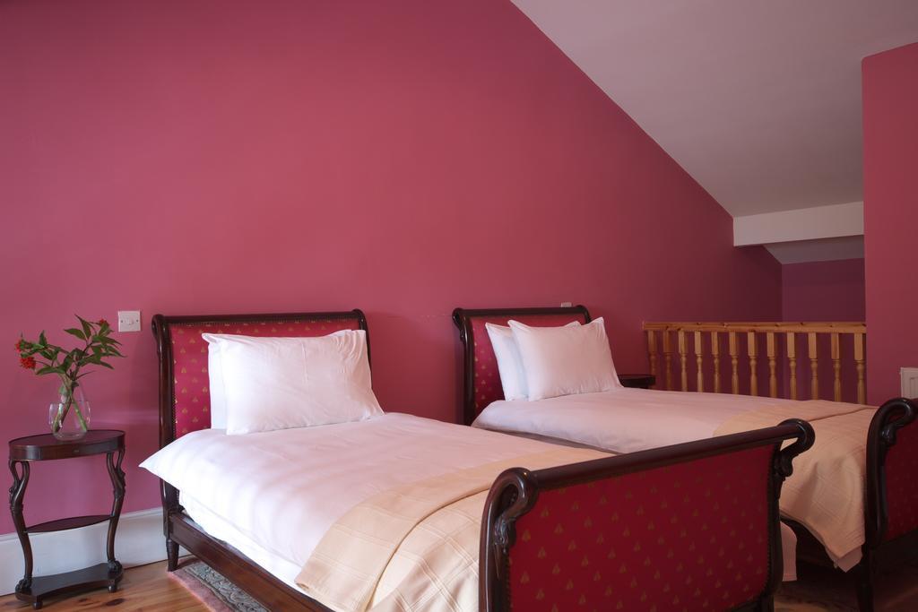 Viewmount House Otel Longford Oda fotoğraf