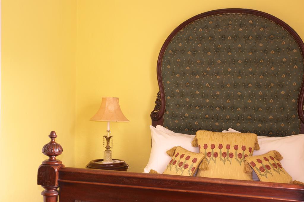 Viewmount House Otel Longford Oda fotoğraf