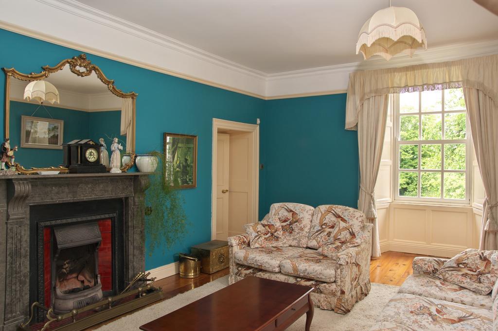 Viewmount House Otel Longford Oda fotoğraf